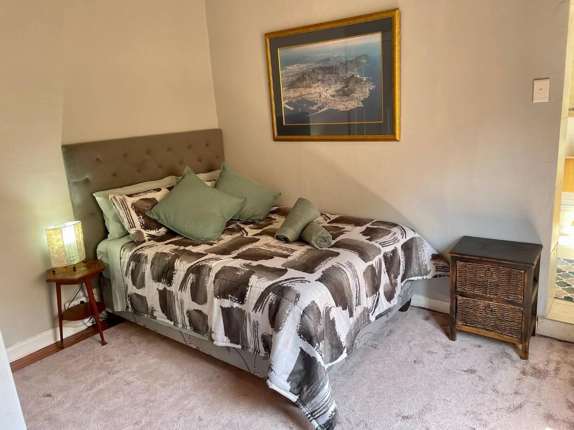 Guest house In Guest - Living In Camps Bay Summer